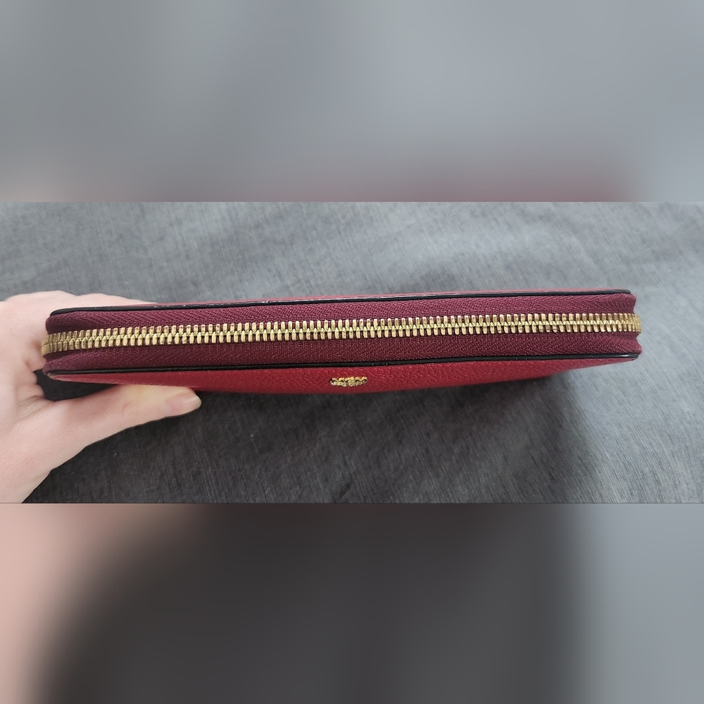 MCM Grained Leather Long Zip-around Wallet - Picture 4 of 9